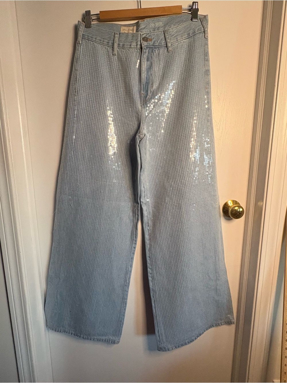 Pilcro 28” Waist Sequin Skater High-Rise Wide-Leg Denim Jeans Light Wash Club